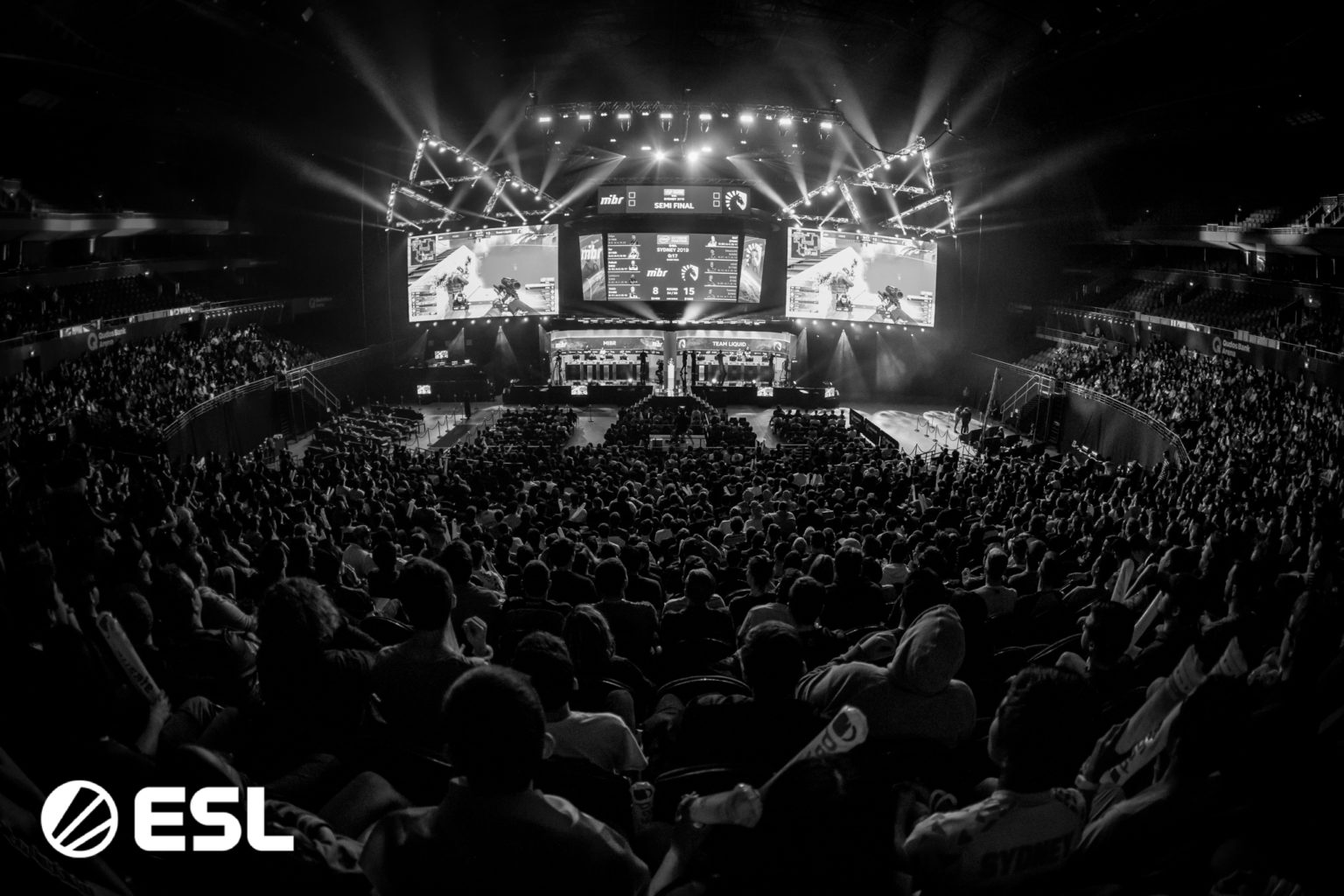 Fans at 2019's IEM Sydney