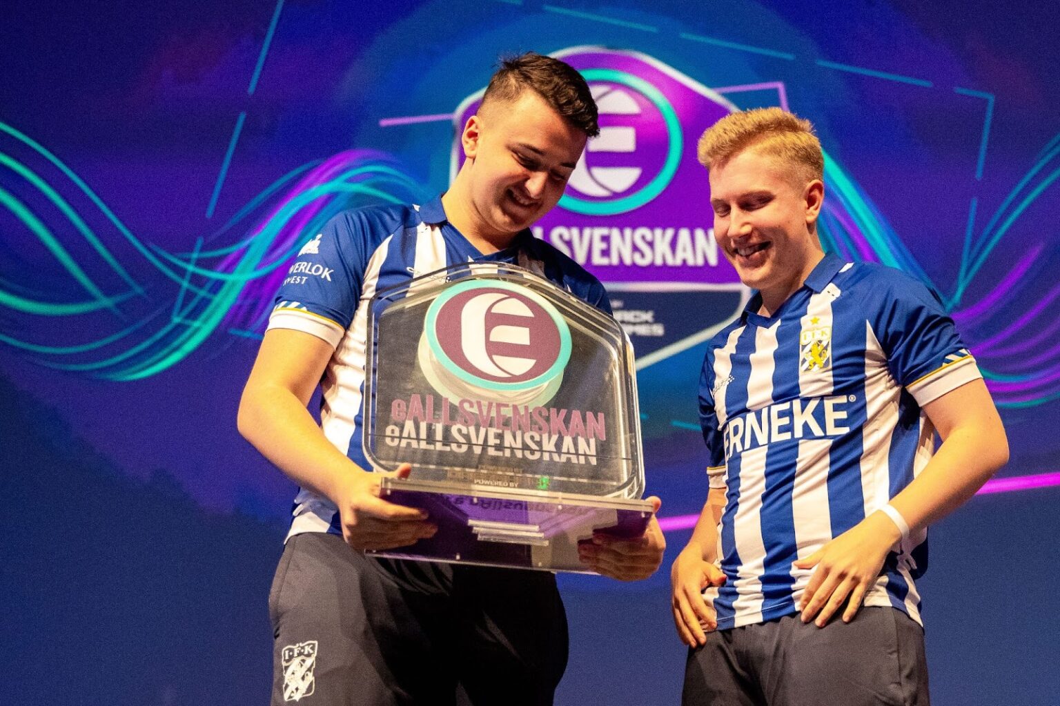 eAllsvenskan Finals ceremony with the trophy